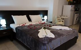 Polykratis Rooms