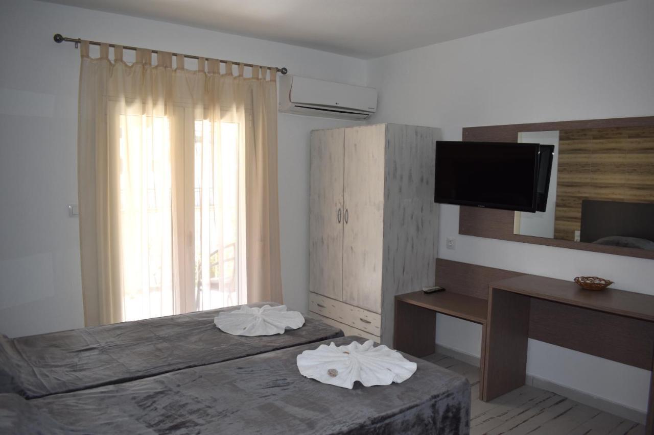 Polykratis Rooms Città di Skiathos Esterno foto