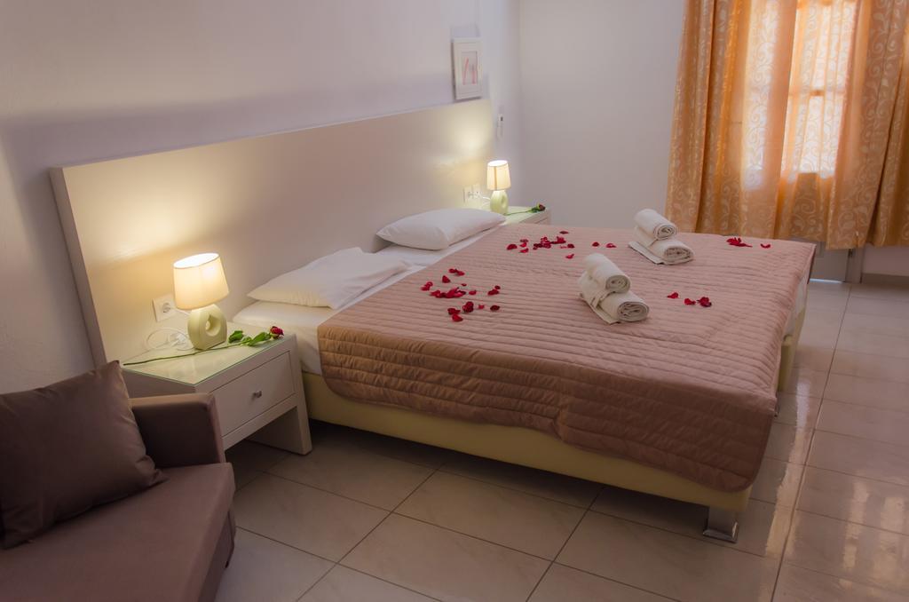 Polykratis Rooms Città di Skiathos Camera foto