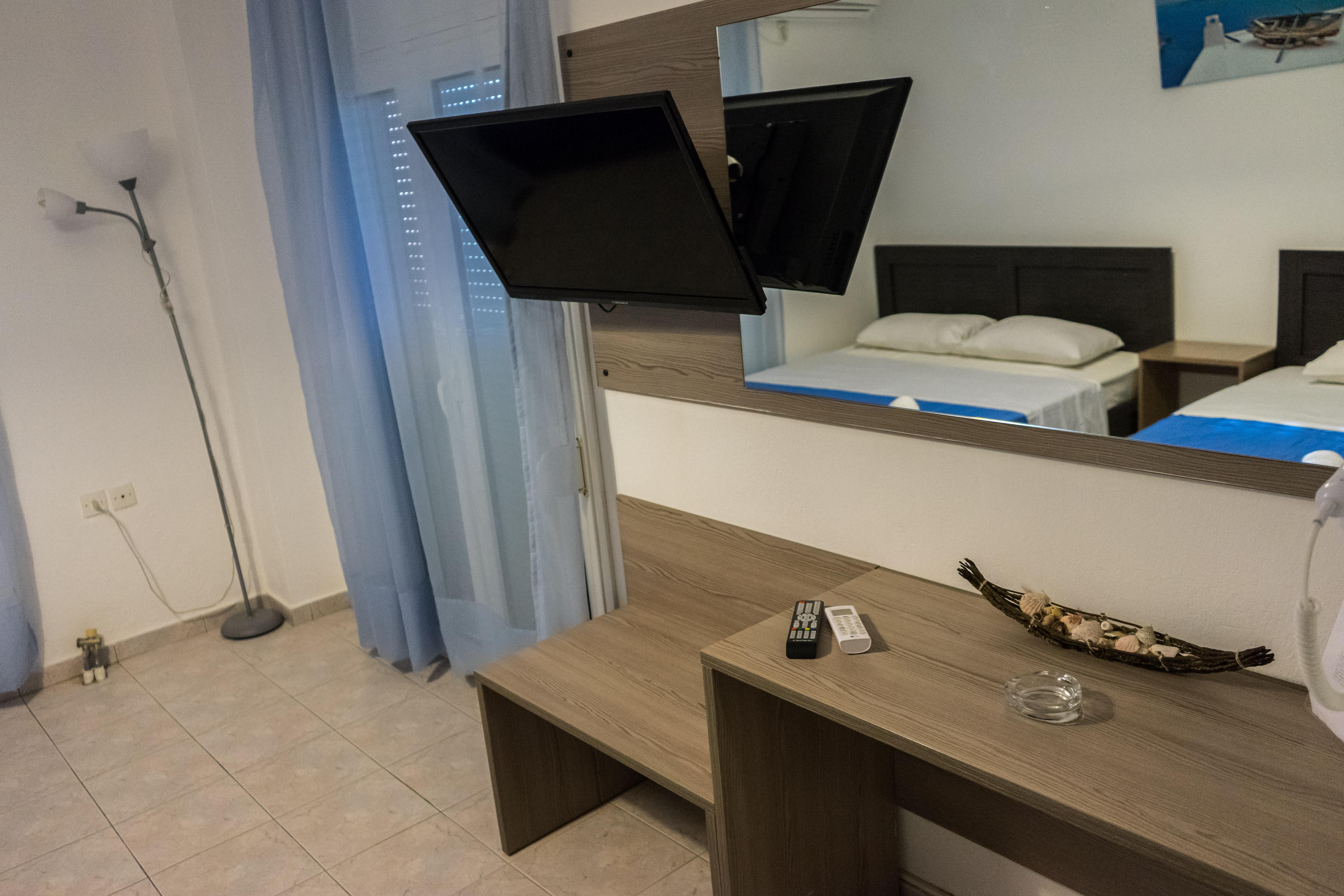 Polykratis Rooms Città di Skiathos Esterno foto